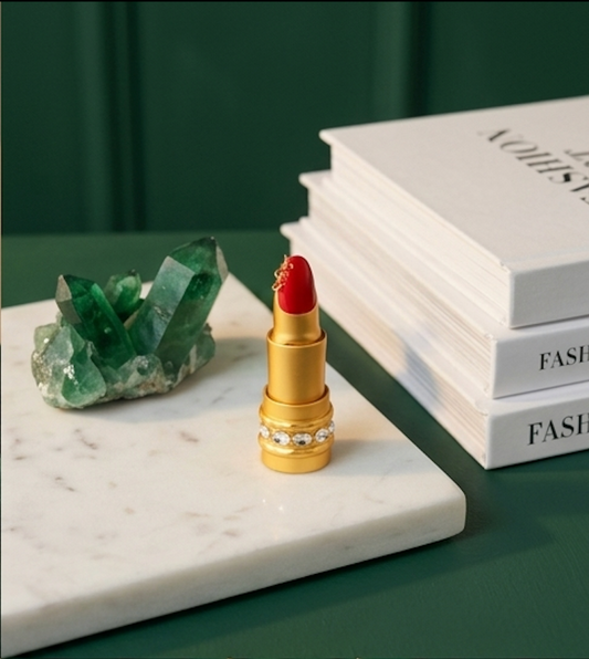 Vamp Novelty Lipstick Full Finger Armor Ring in Gold